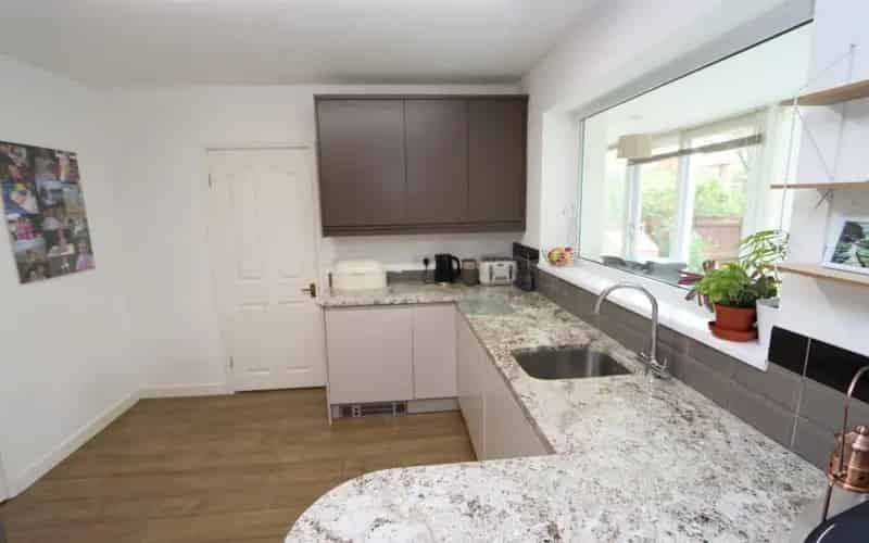 4 bed house for sale