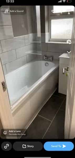 Studio Flat with Separate Bedrooms and Tiled Bathroom & Kitchen