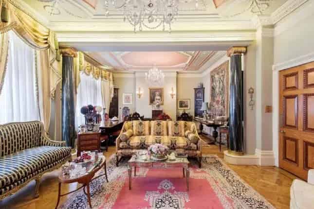 3-Bed Flat for Sale in Knightsbridge, London