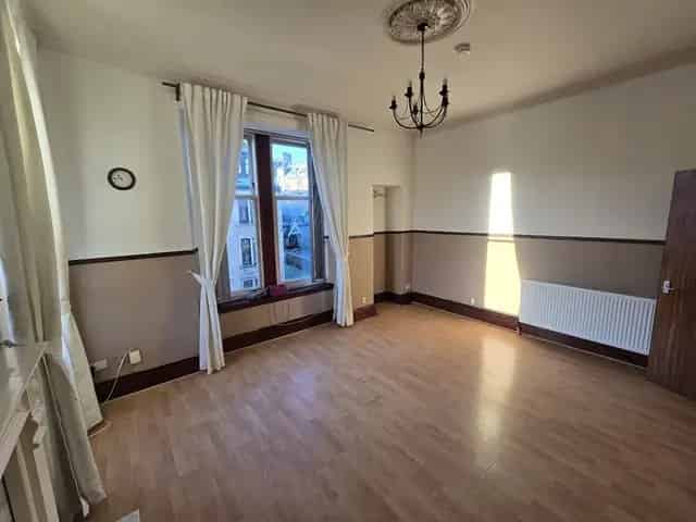 2 bedroom flat  for sale