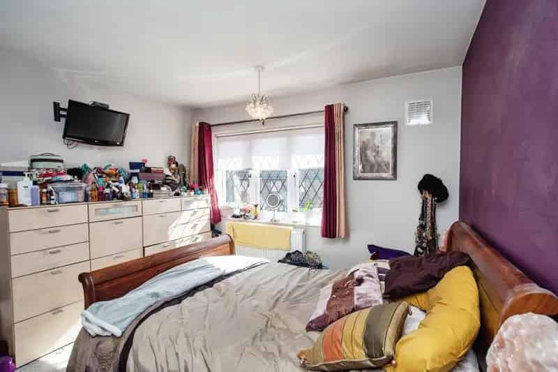 Four Bedroom Family Home Near Coronation Fields