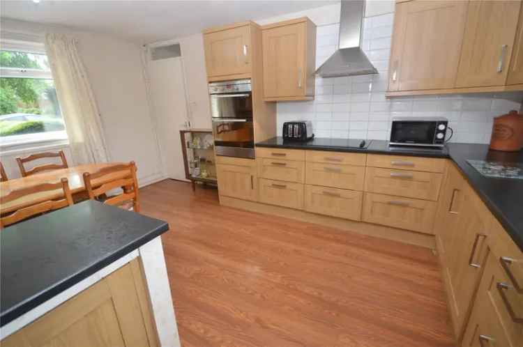 House For Sale in Leeds, England