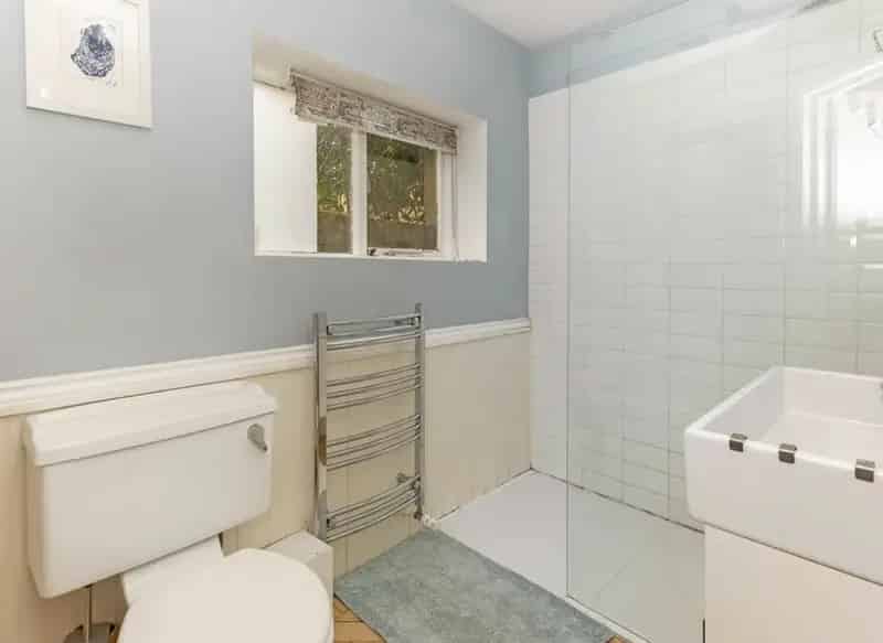 One Bedroom Ground Floor Apartment With Private Garden