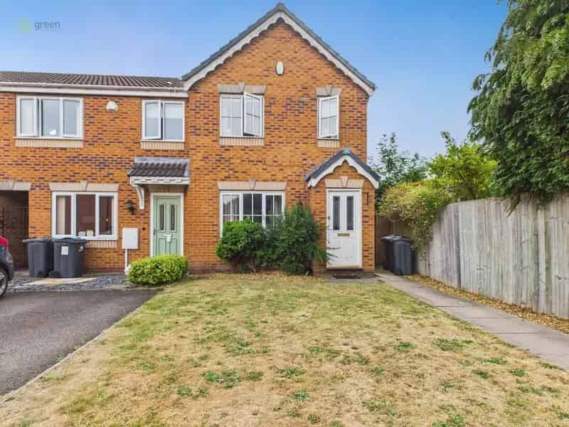 2 Bedroom End Terrace House For Sale