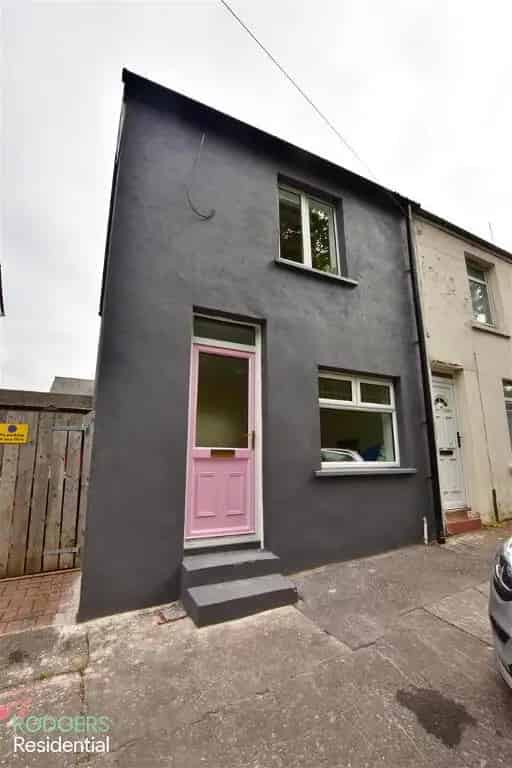 End Terrace House Two Double Bedrooms Modern Kitchen Luxury Shower Room