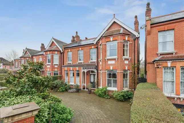 Edwardian Villa 6 Beds 4760 sq ft Mapesbury Road NW2