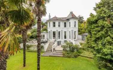 House For Sale in Torquay, England