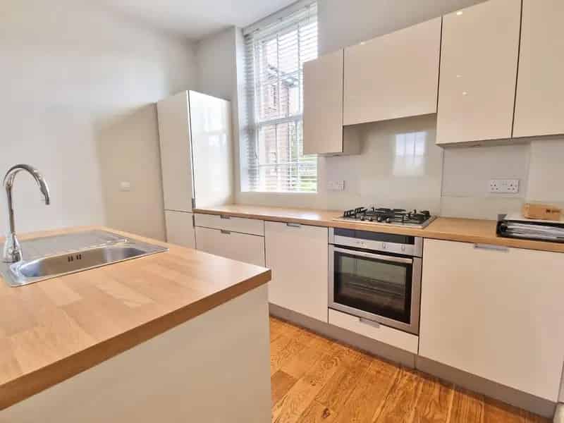 Luxury 2 Bedroom Ground Floor Apartment For Sale
