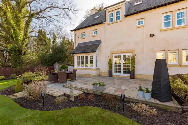 5 Bedroom Detached House for Sale in Colinton