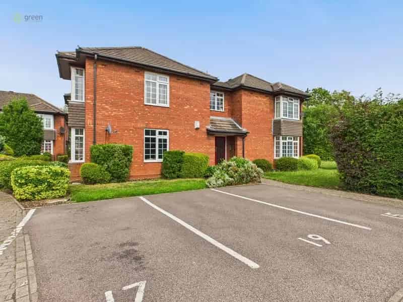 1 Bedroom Apartment for Sale - Ideal First Time Purchase or Investment