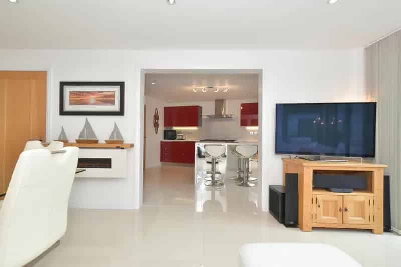 4 Bedroom Detached House with Sea Views Ventnor Isle of Wight
