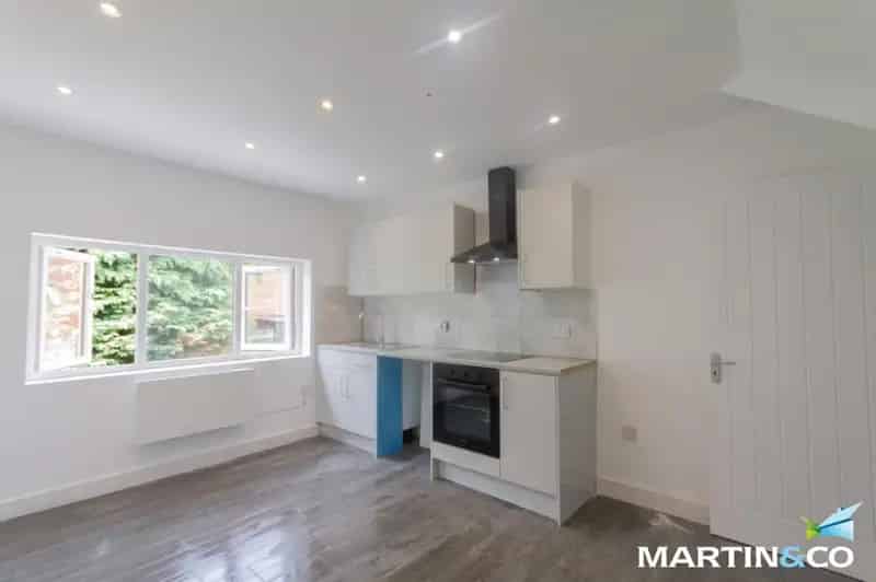 2 Bedroom Maisonette To Rent