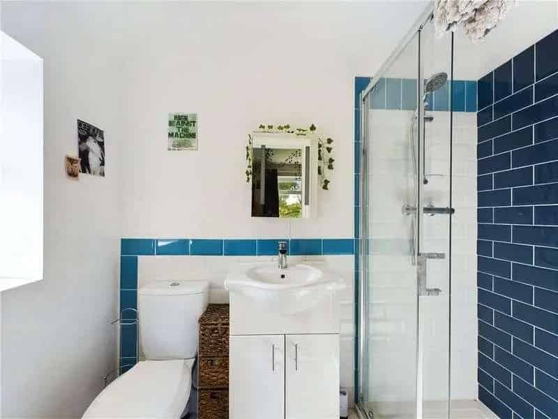 6 Bed Detached House For Sale