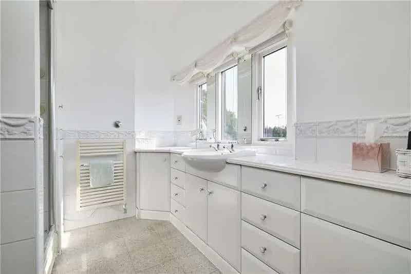 3 Bed House for Sale Weetwood Lane Family Home