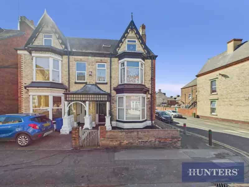 1 Bedroom Flat For Sale Modern Auction Bridlington