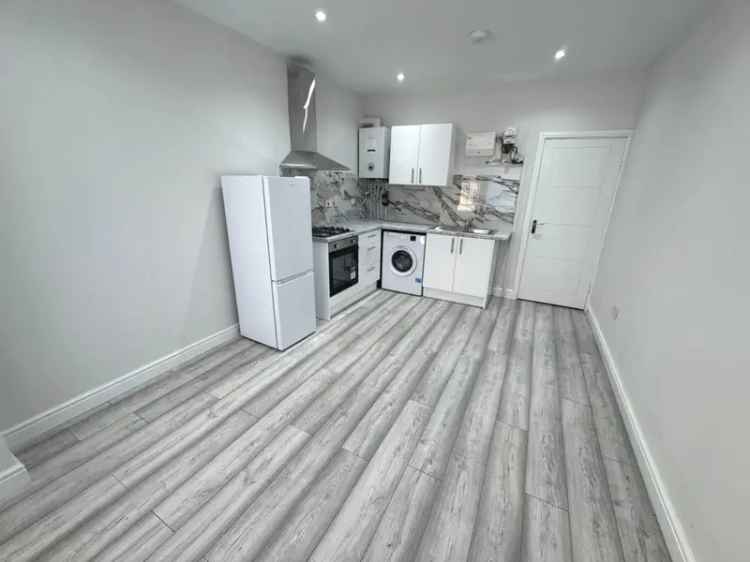 2 Bedroom Apartment House to Rent