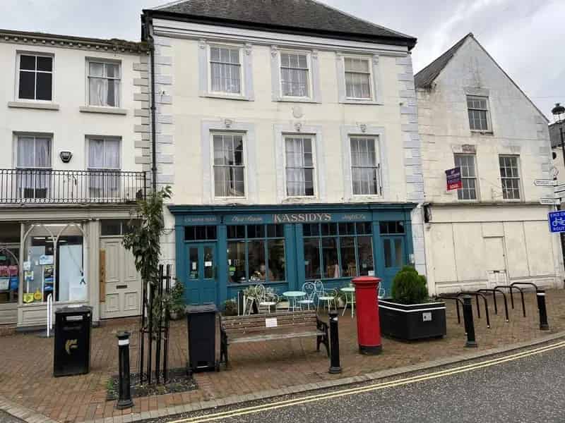 Cafe Unit Holywell High Street 835 sq ft
