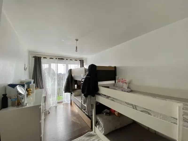 2 Bed Flat for Sale in Southall Canalside Gardens