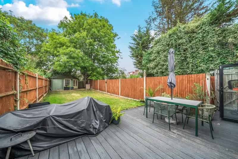 Flat For Sale , London, England