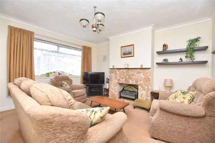 House For Sale in Leeds, England