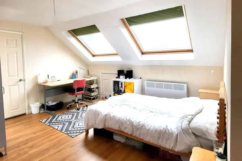 Spacious Studio Flat near Junction Station - Single Professionals