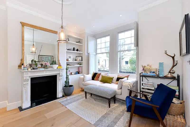 Four Bedroom Family Home Barons Court