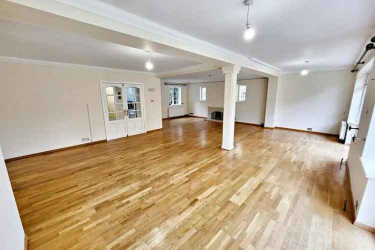 8 Bedroom Detached House Talbot Woods Large Annexe