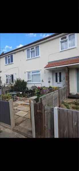 2 Bed Flat Swap Farnborough - Large Garden - Pets Allowed