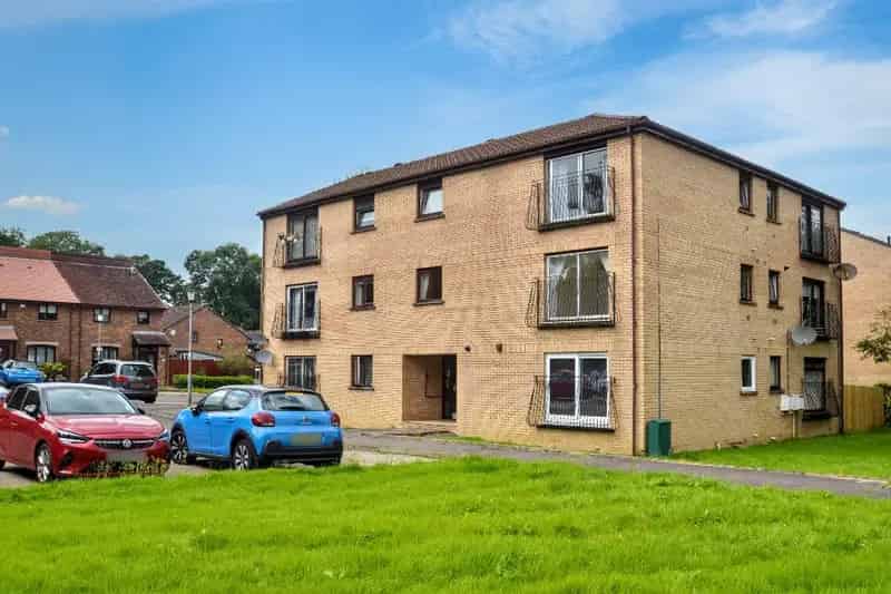 1 Bedroom Flat for Sale in Scotland