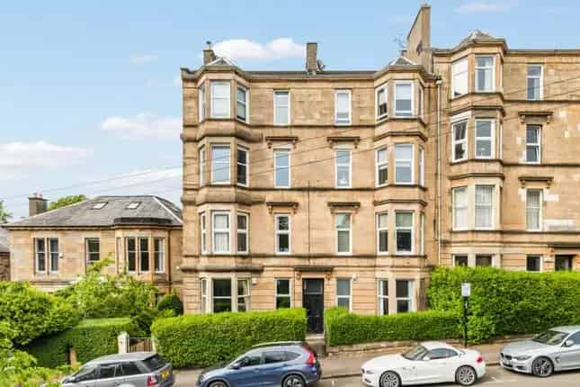 2-Bedroom Flat for Sale Fergus Drive North Kelvinside