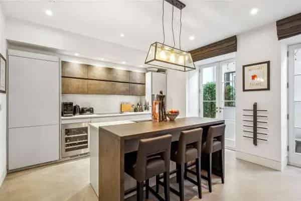 William Blake House 2-Bedroom Home Near Chelsea