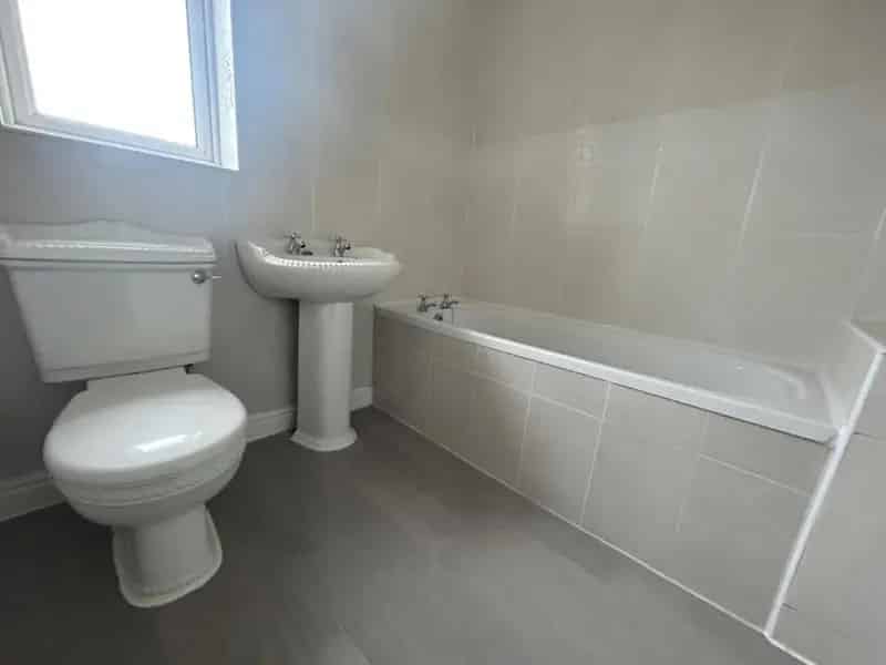 4 Bed Detached House for Sale