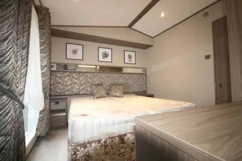 2 bed property for sale
