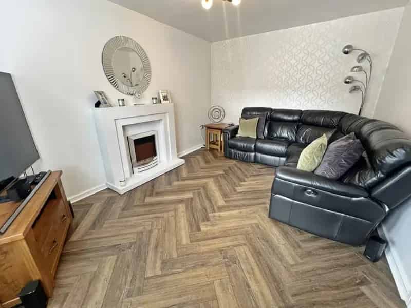 4 bedroom House
 For Sale