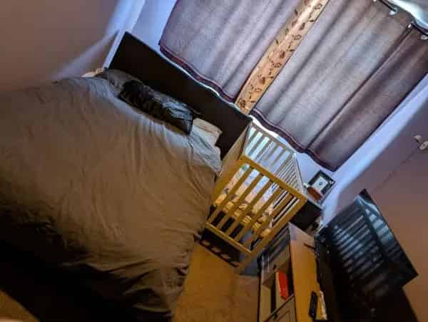 Two Bedroom Flat Shaw - Ideal for Shopping - Ample Storage