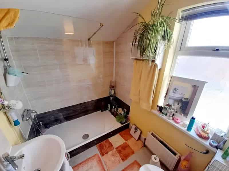 2 bedroom House
 For Sale