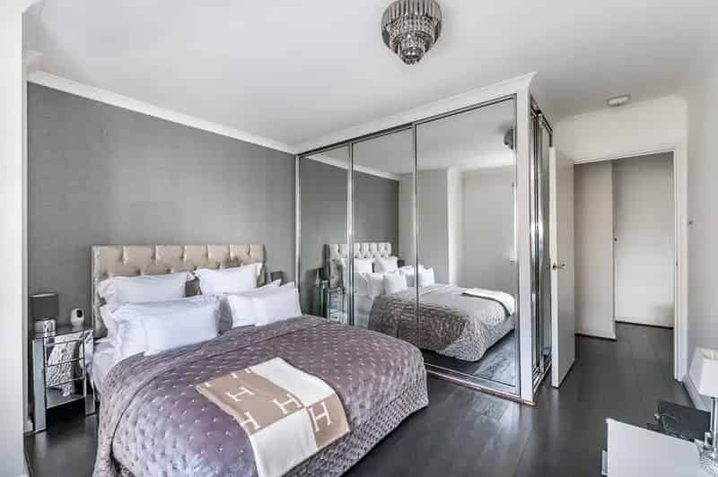 1 Bedroom Flat for Sale near Gloucester Road and South Kensington Tubes