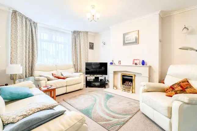 3 Bed Semi-Detached House for Sale in Broomhill Bristol