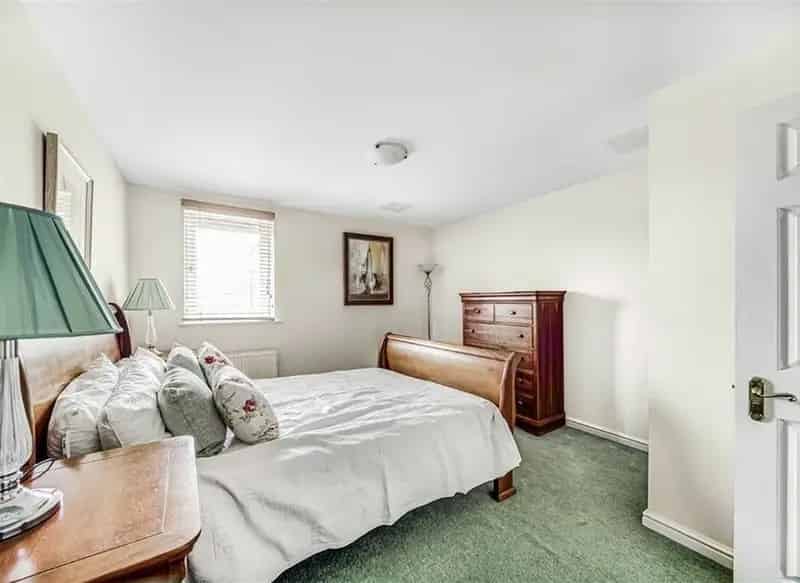 River Thames View Two-Bedroom Home Narrow Street Canary Wharf
