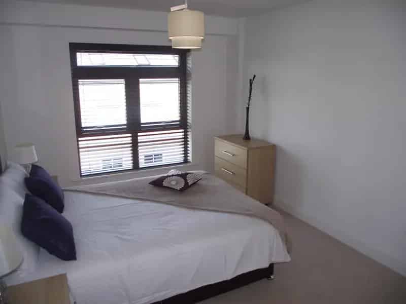 1 Bedroom Flat Lion Court Development