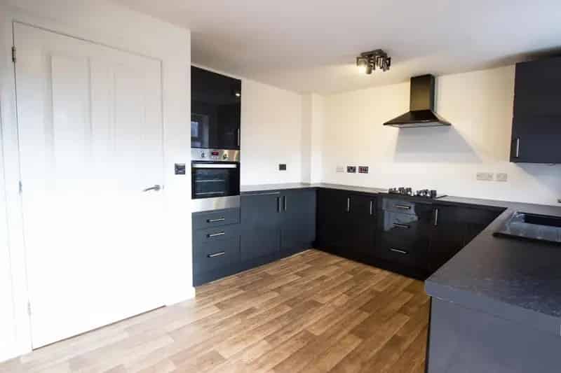 3 Bedroom House To Let 810 SQ FT