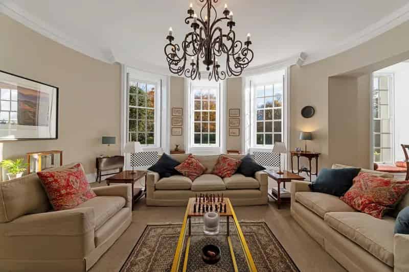 Grade II Listed 2-Bedroom Apartment with Stunning Grounds