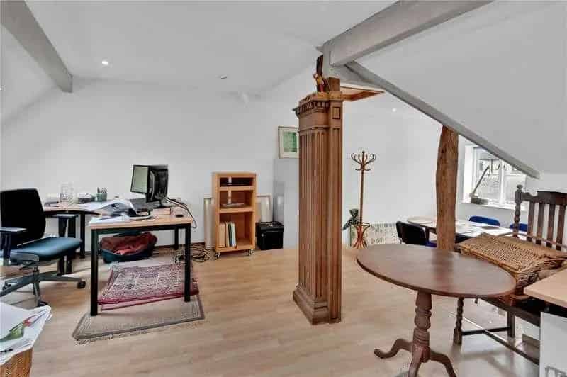 7 Bed House for Sale with Annex and Large Garden
