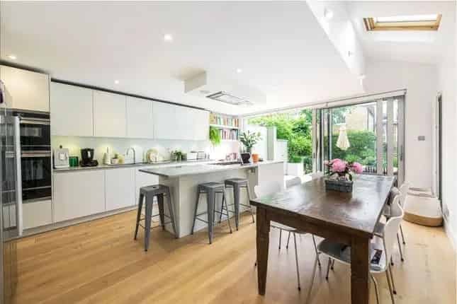 Five Bedroom House for Sale Gayville Road London SW11