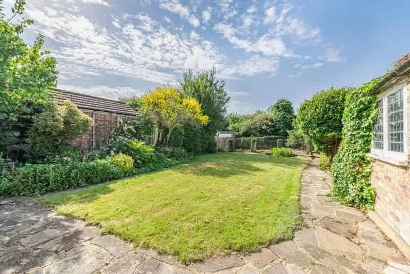 3 Bedroom Edwardian Semi-Detached Home