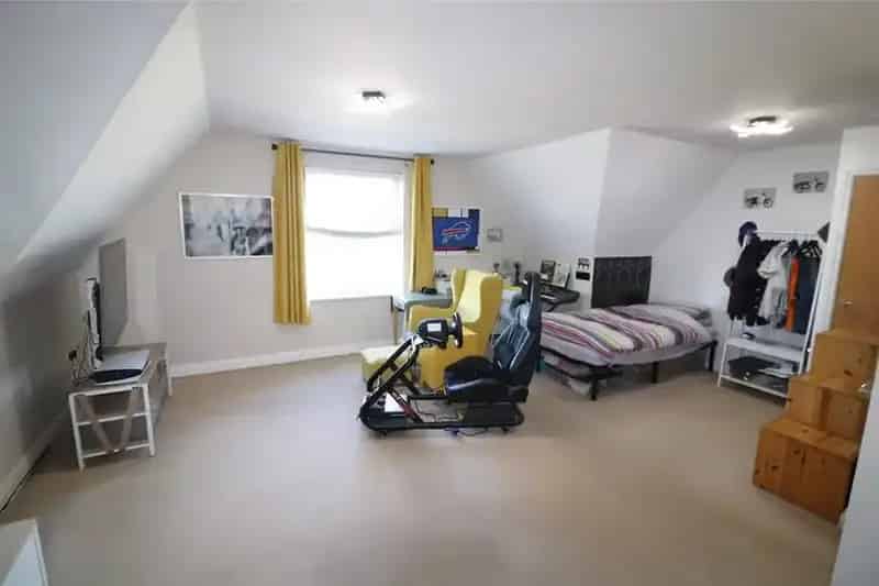 Studio Flat for Sale near Zone 6 Stations