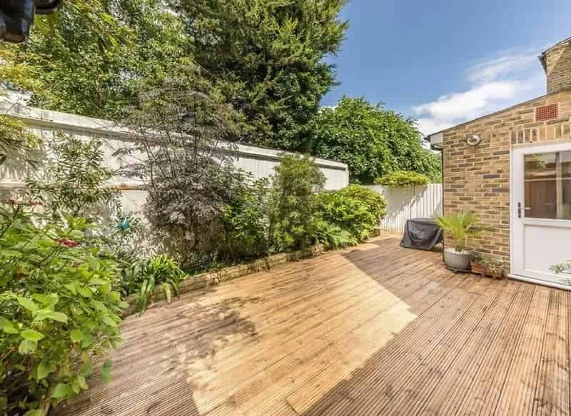 5 Bed Victorian House Tooting Off Street Parking Large Garden