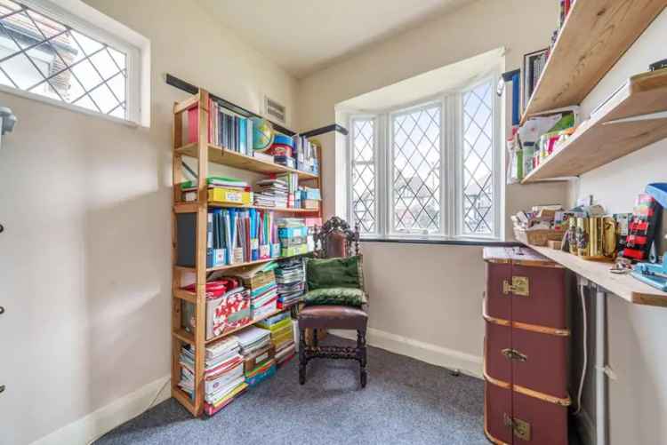 House For Sale in London, England