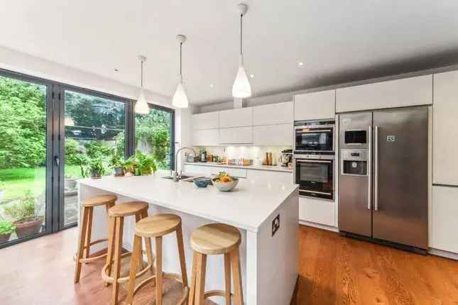 Five Bedroom Family Home for Sale in Streatham