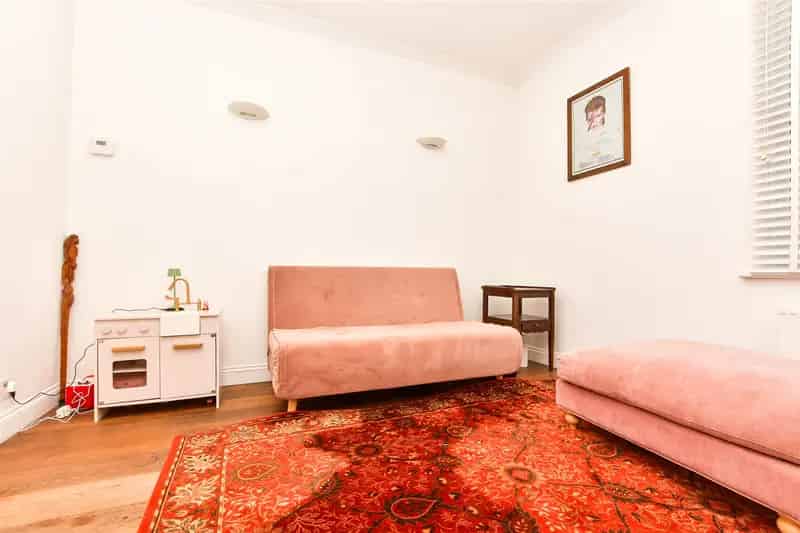 2 Bedroom Semi-Detached House For Sale Near Schools and Parks